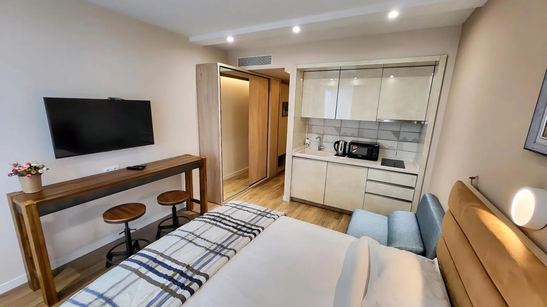 Black Sea Luxury Apartment Batumi