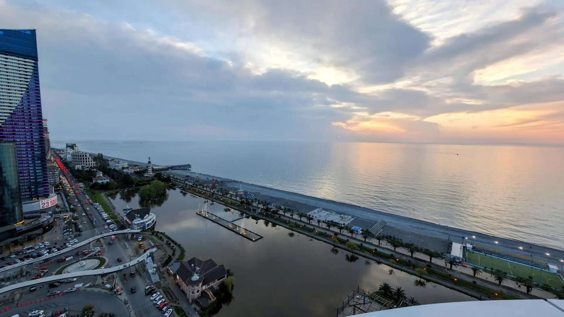 Black Sea Luxury Apartment Batumi